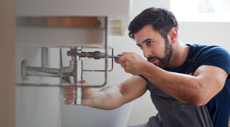 Water heater thermostat replacement in Pendleton, IN